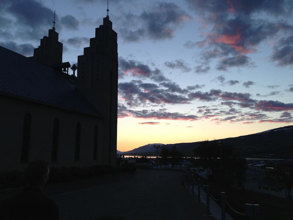 Guesthouse Hvitahusid Akureyri Exterior foto